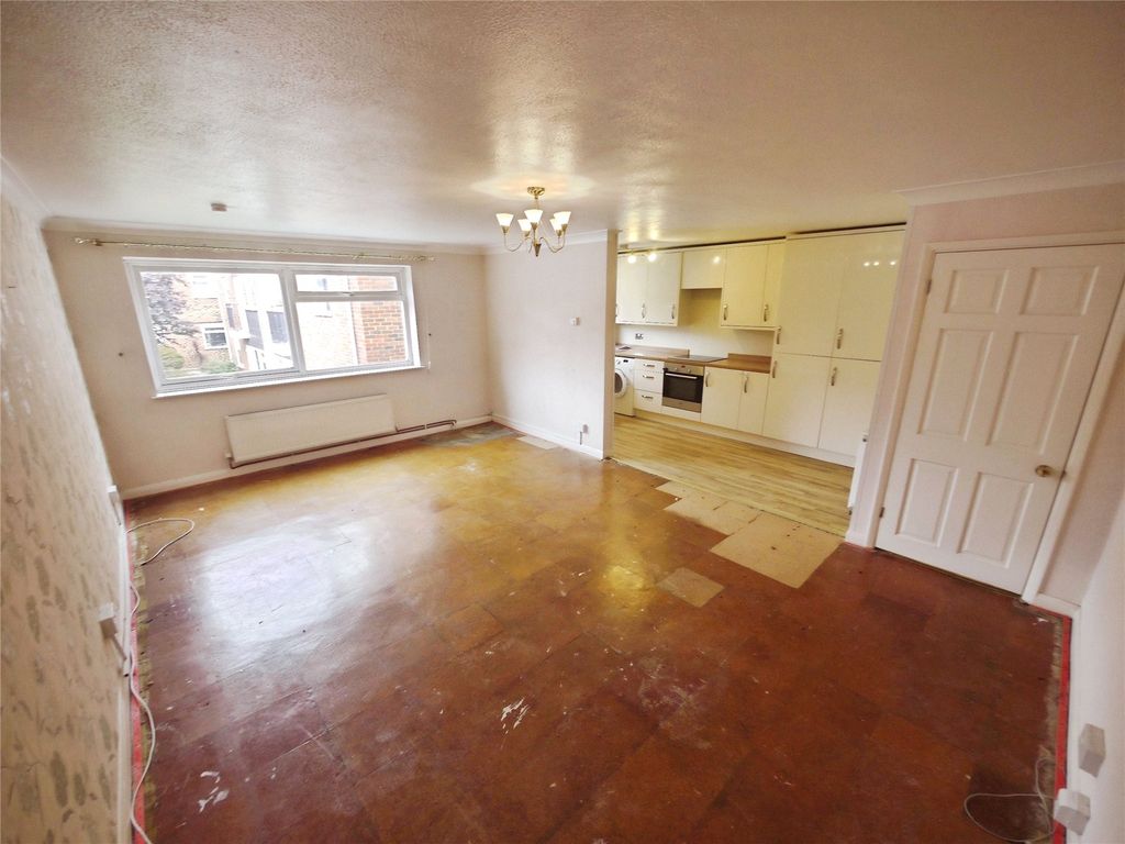 Property photo 3 of 12 Lounge/Dining Room
