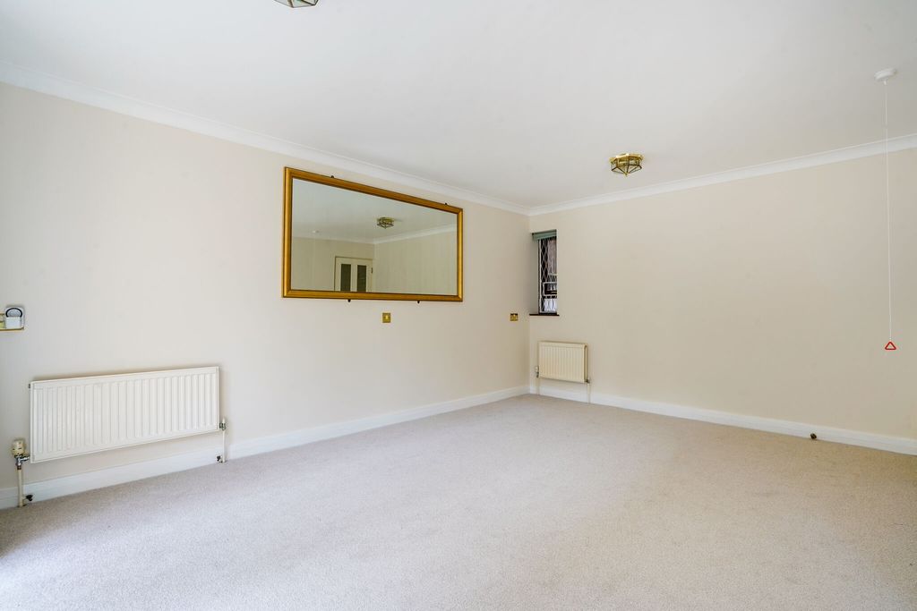 Property photo 3 of 15 Living Room