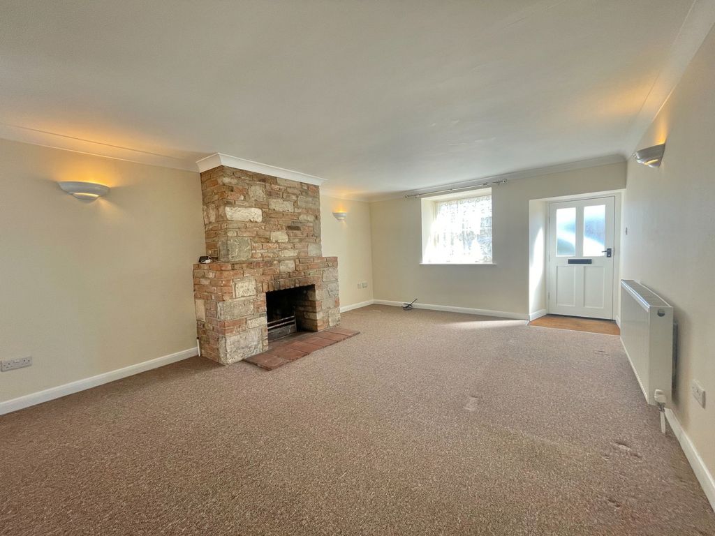 Property photo 2 of 22