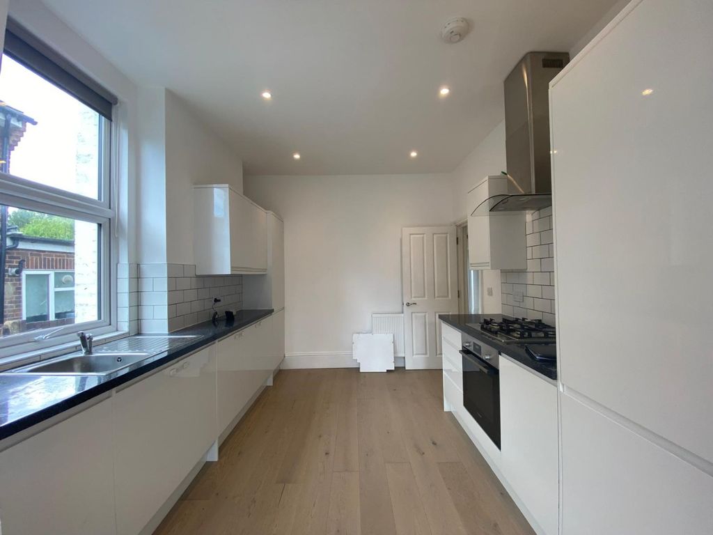 Property photo 3 of 10 4202565
