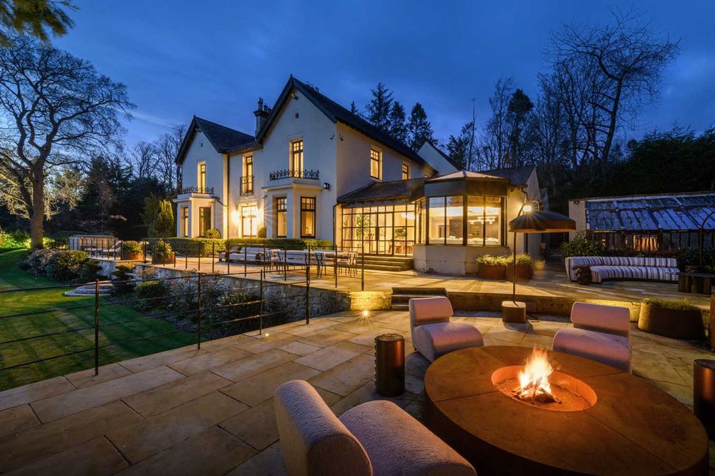 Property photo 1 of 5