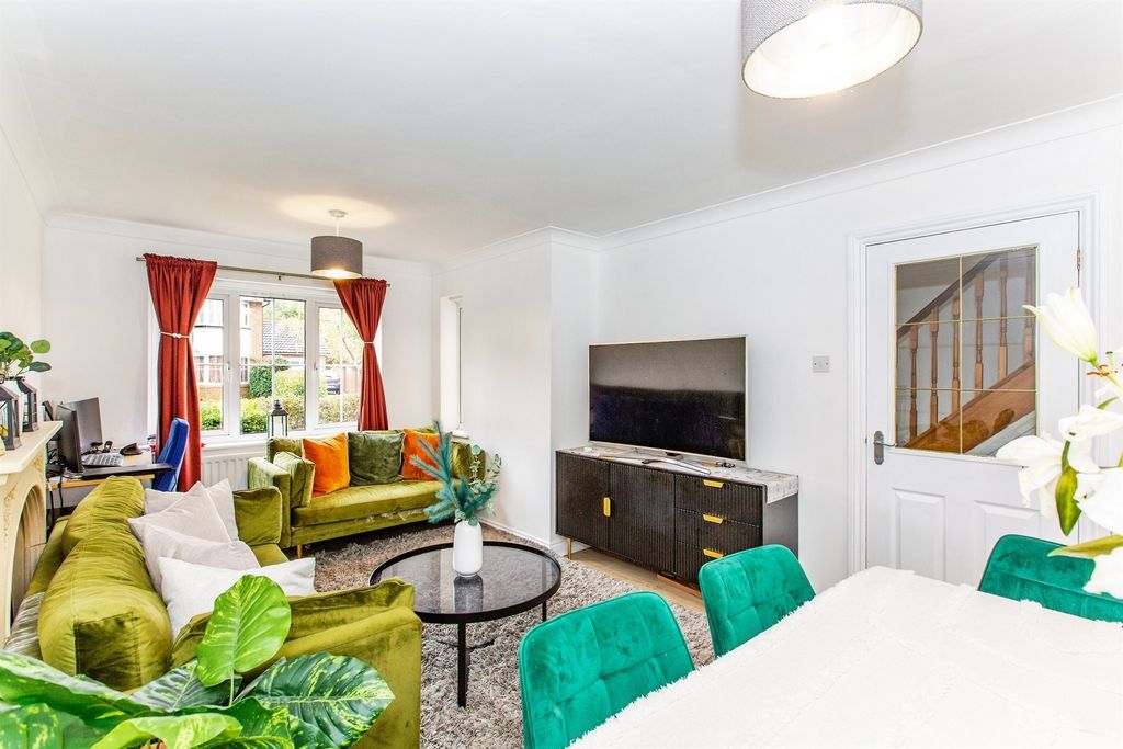 Property photo 3 of 17