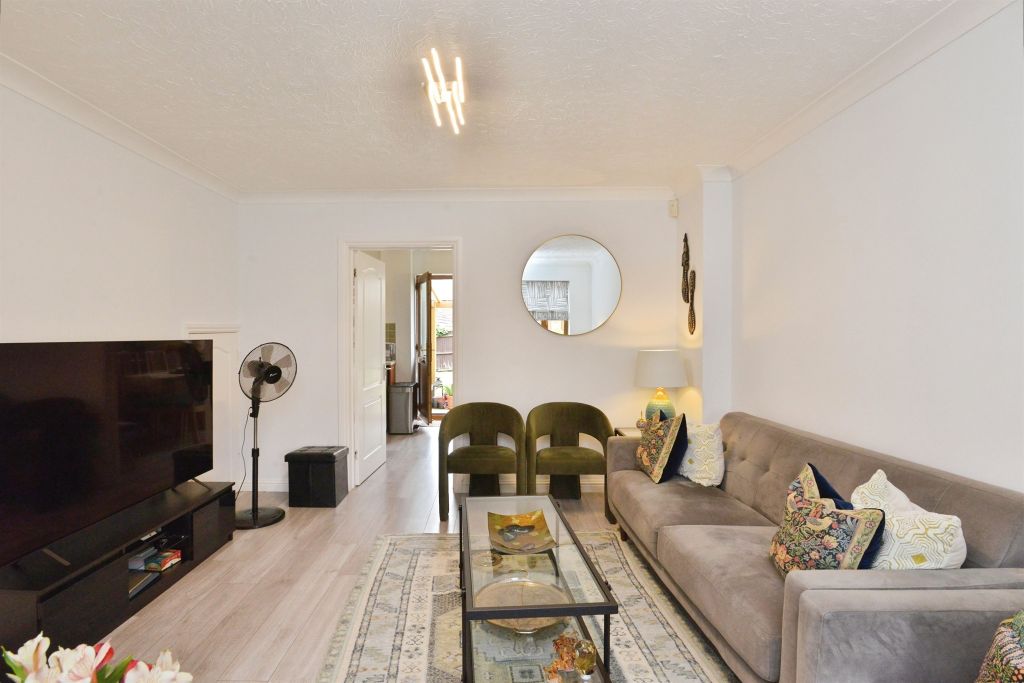 Property photo 3 of 16