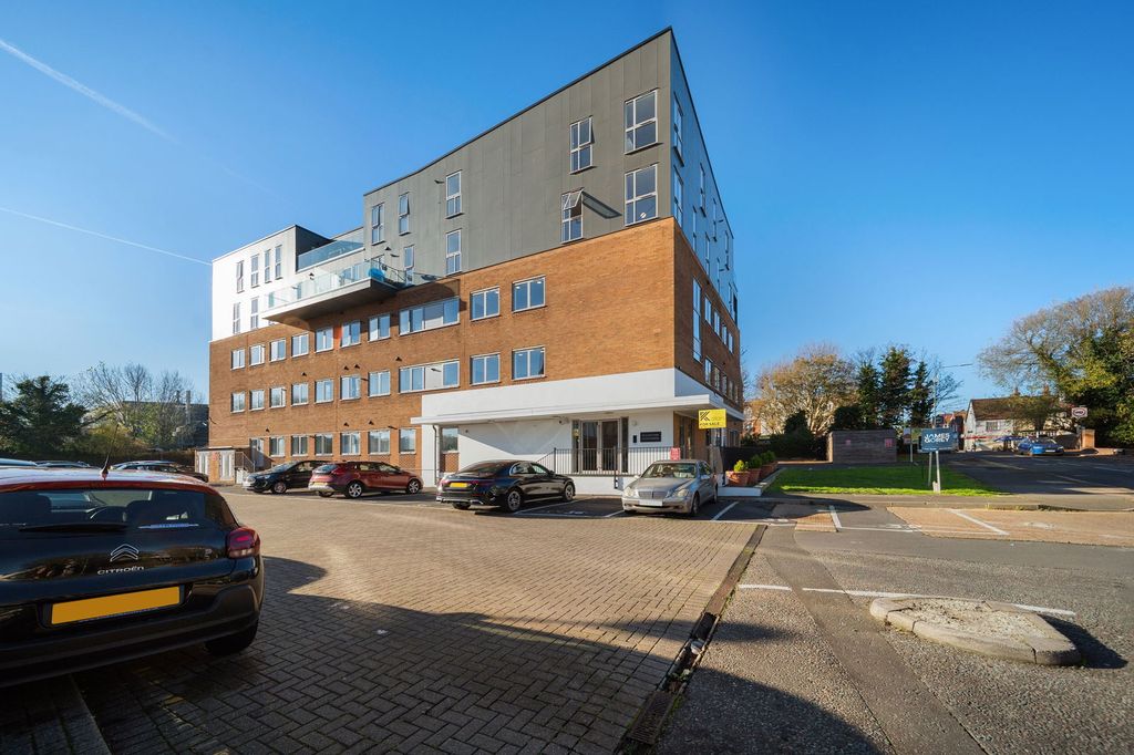 Property photo 3 of 8