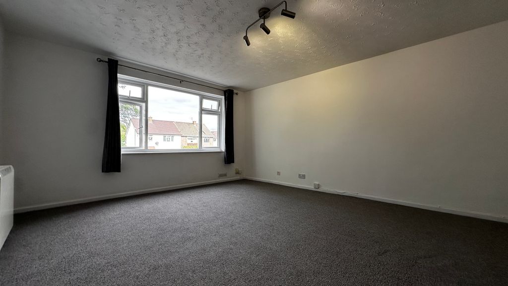 Property photo 1 of 5 Img_8005