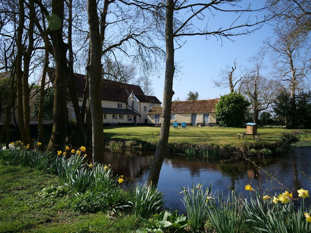 Property photo 3 of 36