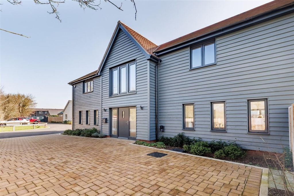 Property photo 3 of 16 3 Meadow View, 2026 (22).Jpg