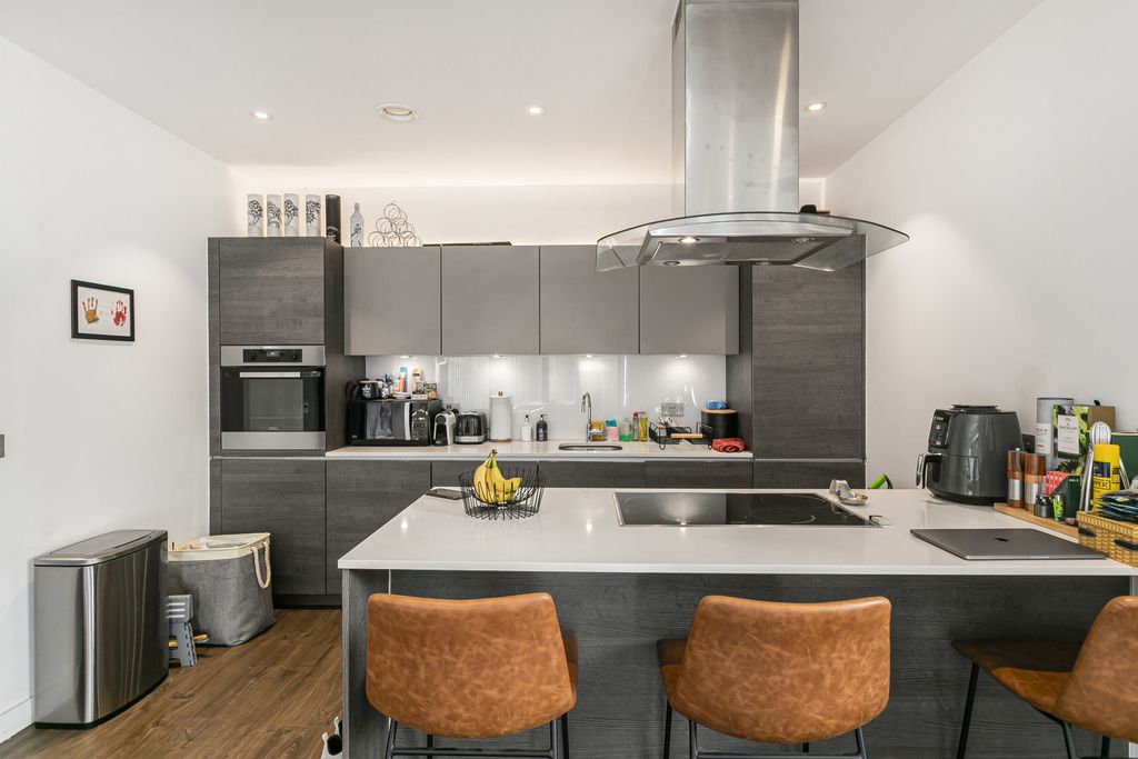 Property photo 3 of 13 Kitchen