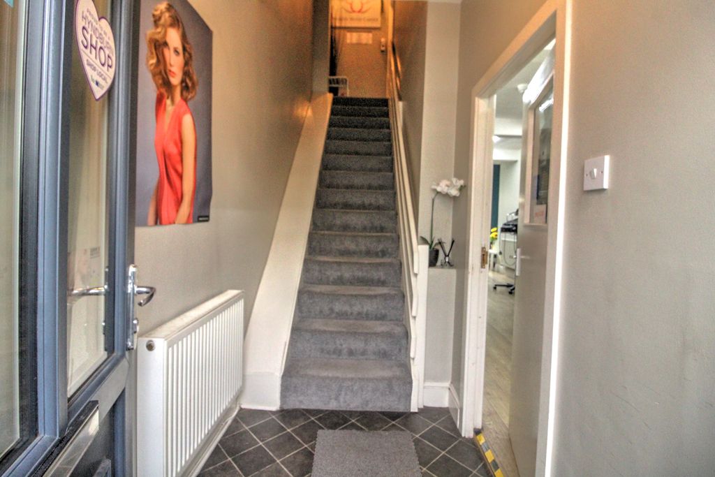 Property photo 2 of 17 2