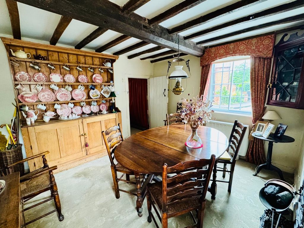 Property photo 3 of 27 Dining Room
