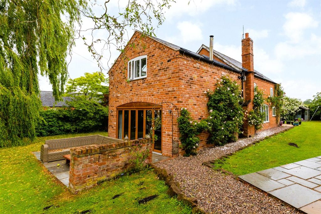 Property photo 2 of 16 The Dukes Mews