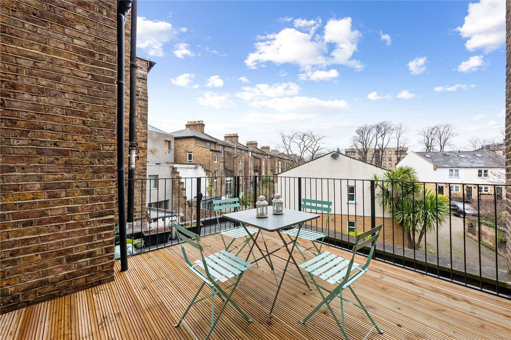 Property photo 2 of 12 Picture No. 06