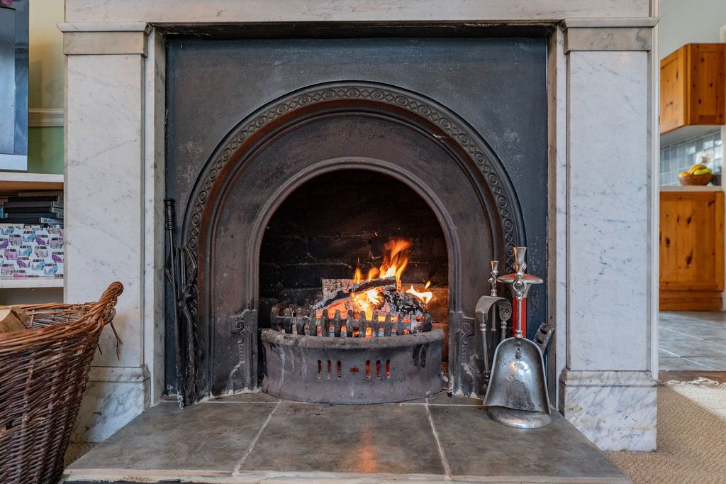 Property photo 3 of 20