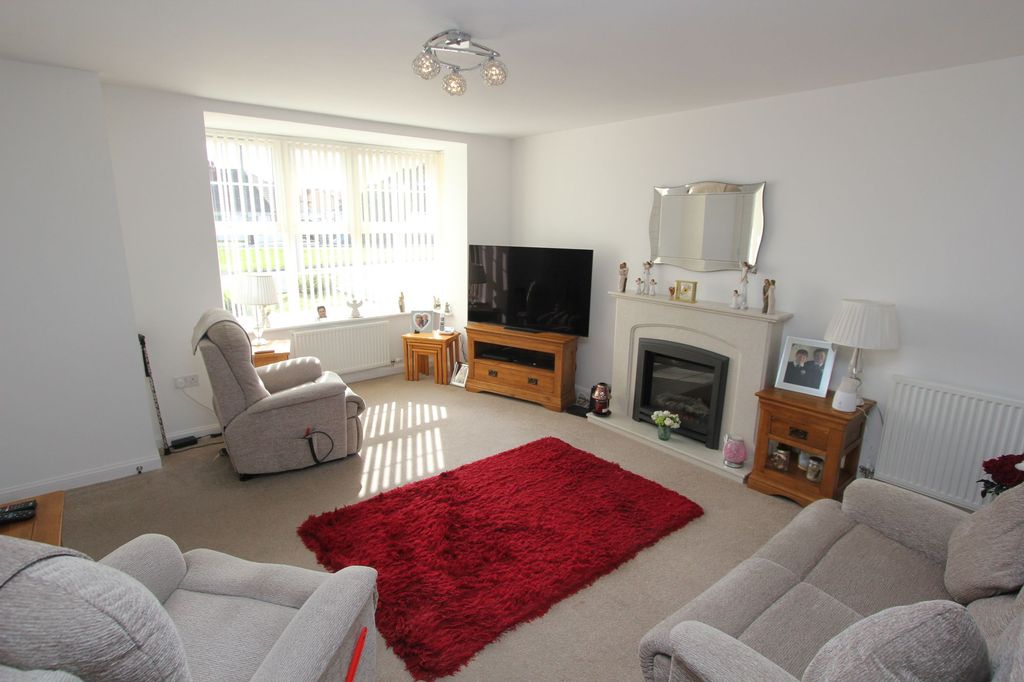 Property photo 3 of 33
