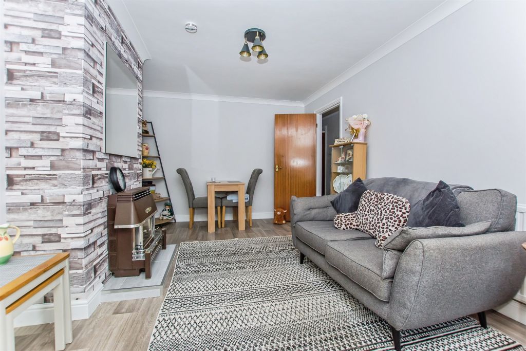 Property photo 3 of 13