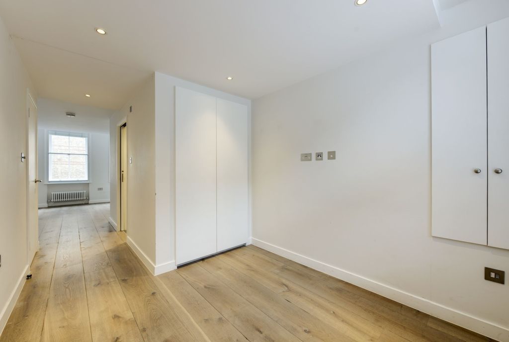 Property photo 2 of 10 2378784