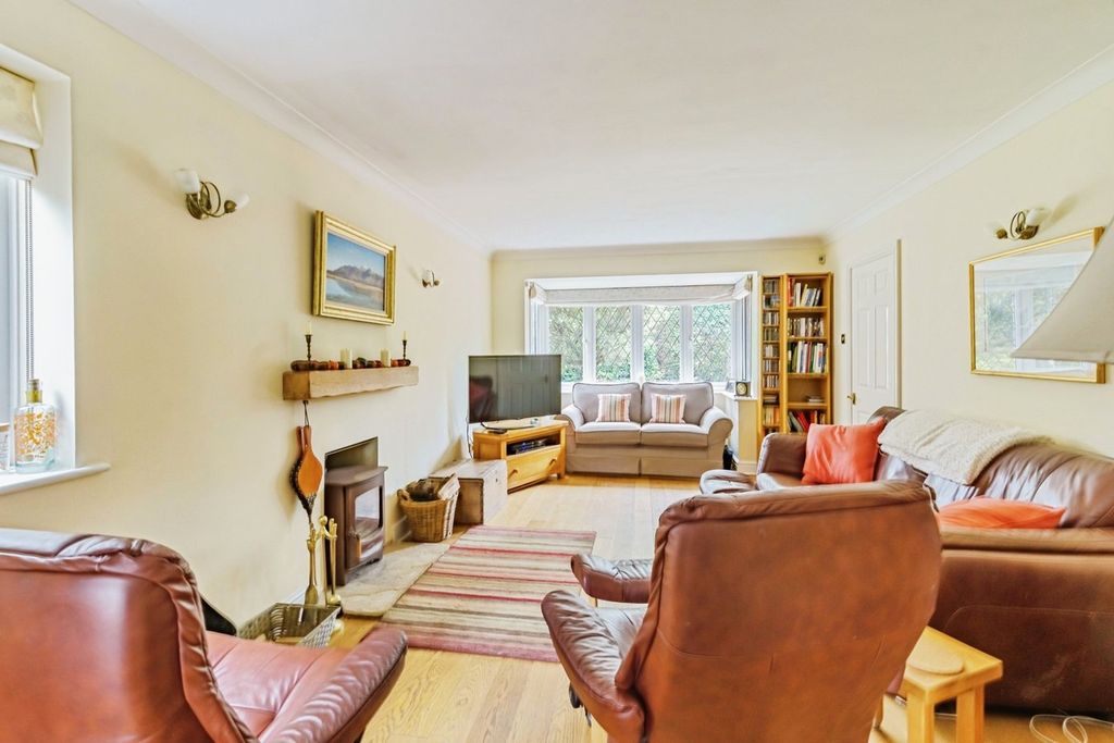 Property photo 2 of 24