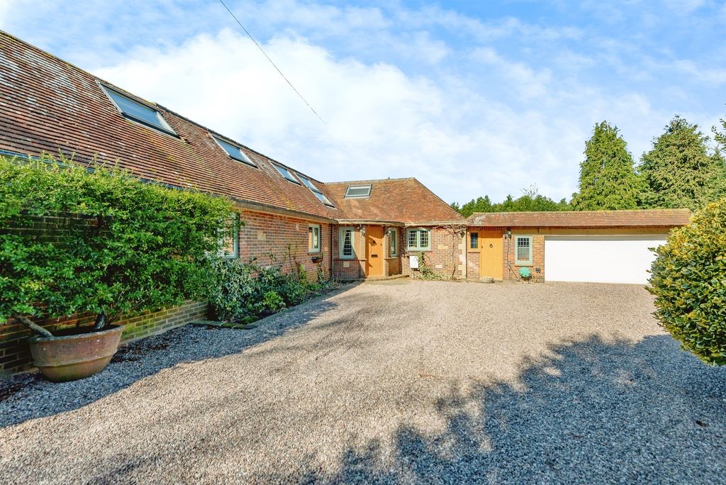 Property photo 1 of 28