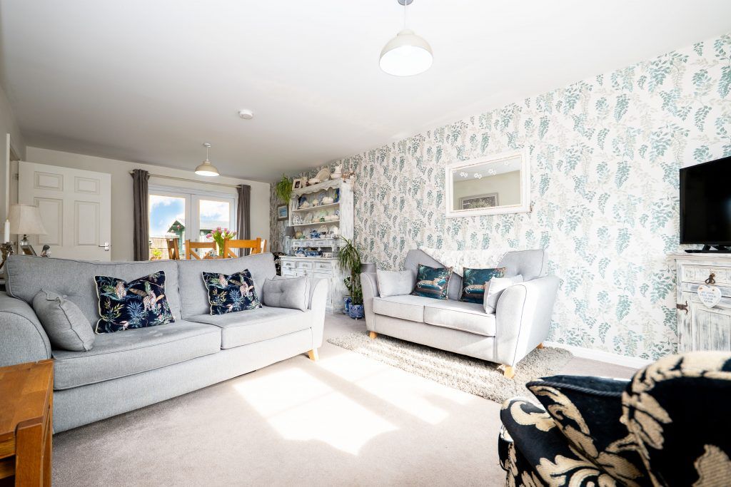 Property photo 2 of 34