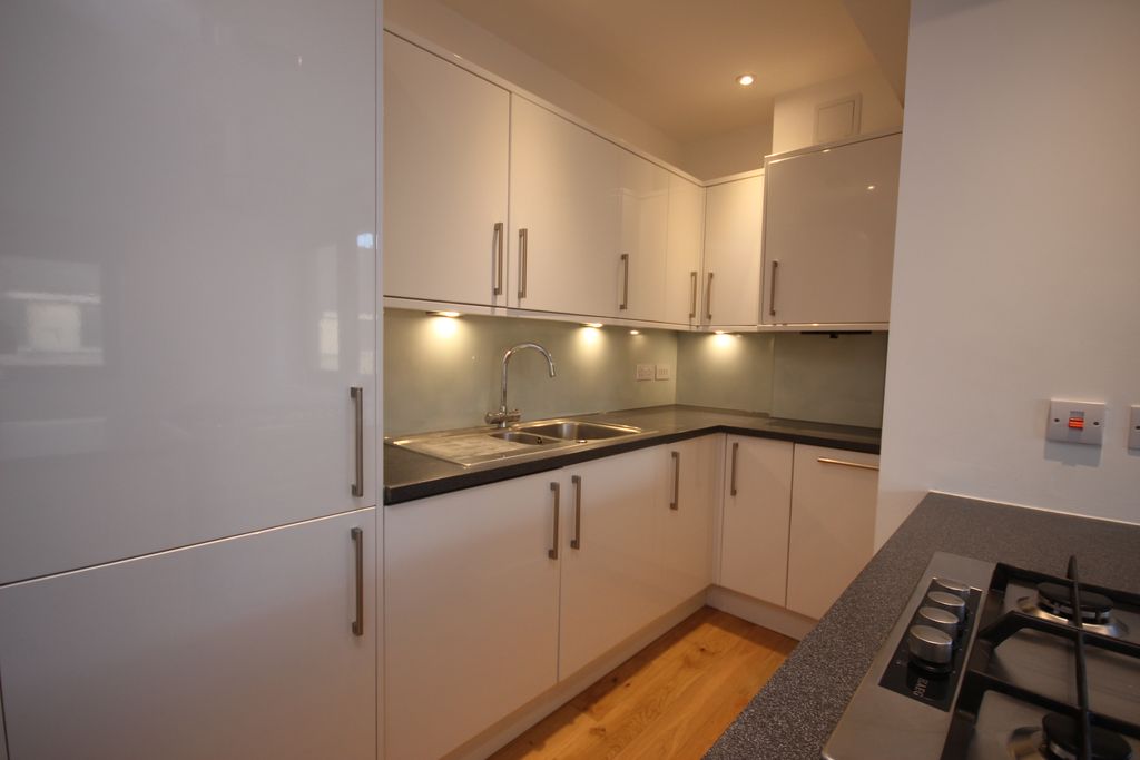 Property photo 3 of 10 16120237