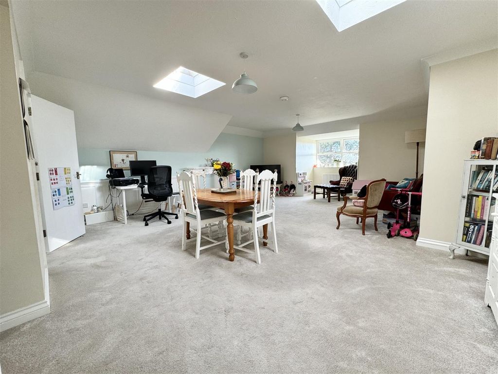 Property photo 2 of 15 Img_6481.Jpg