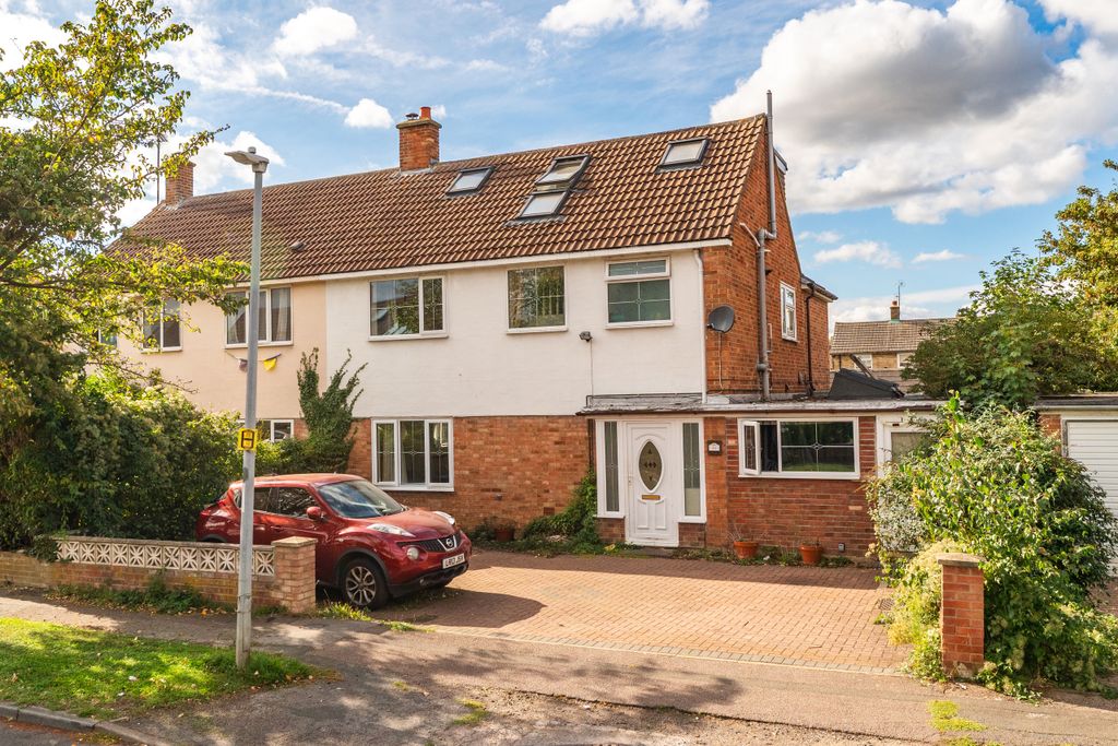 Property photo 1 of 30 11, Montgomery Road, Cambridge_56.Jpg