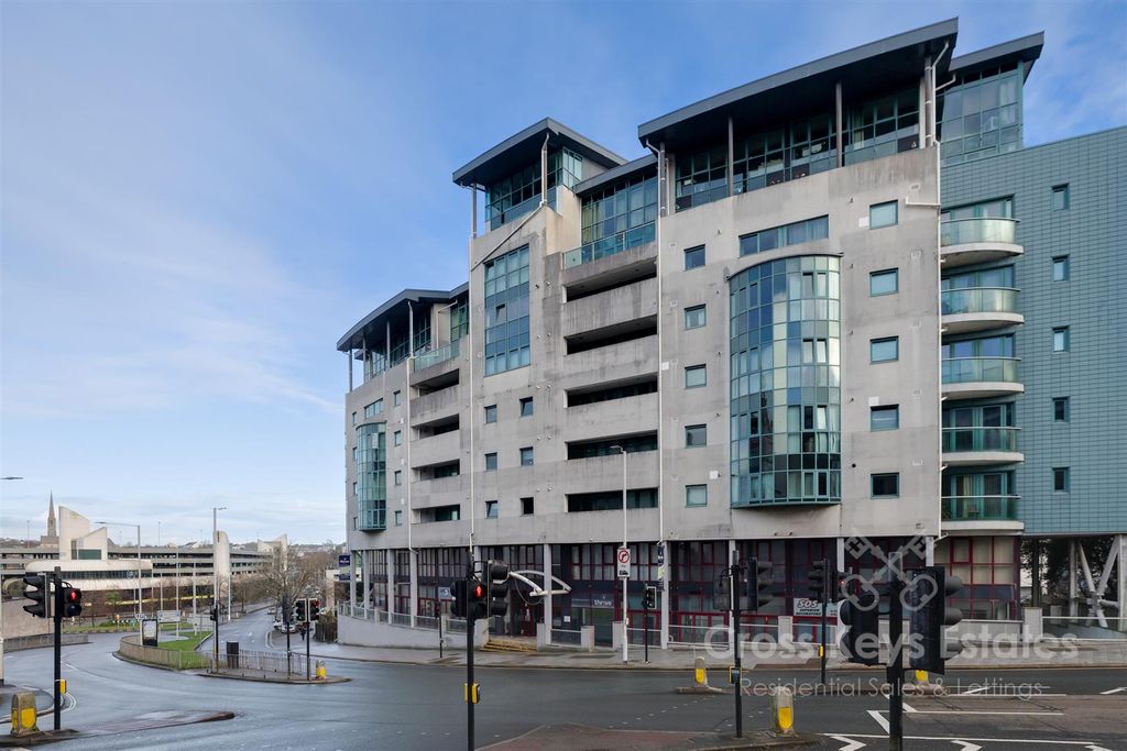 Property photo 1 of 15 Cross Keys Estates