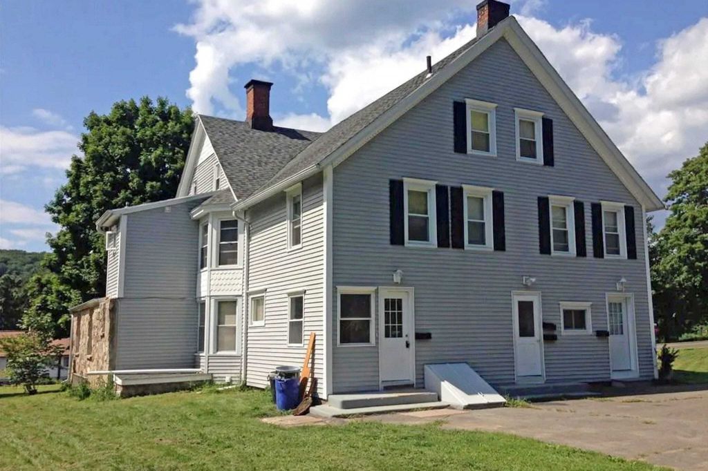 Property photo 2 of 12 <Alttext/>