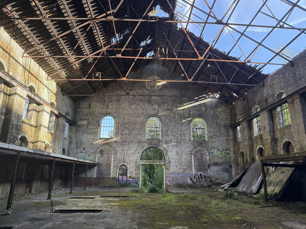 Property photo 2 of 16