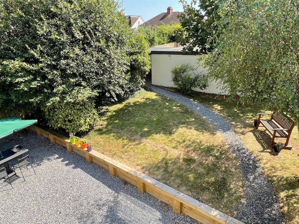 Property photo 2 of 33 Rear Garden