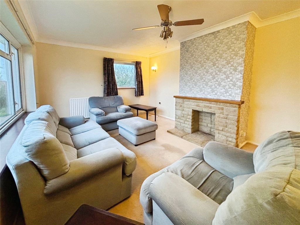 Property photo 3 of 13 Picture No. 11