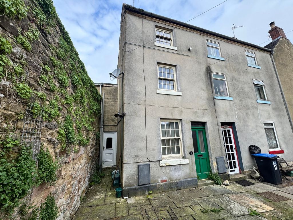 Property photo 1 of 16