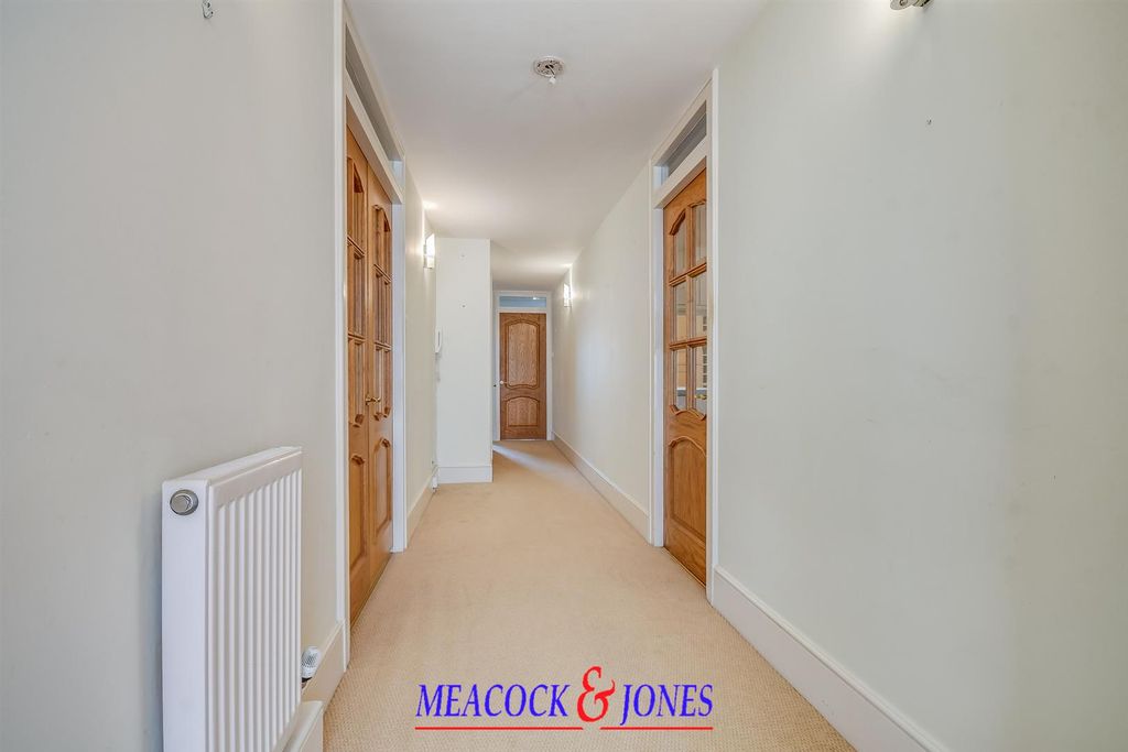 Additional image 14 of 3 bed flat for saleThorndon Park, Ingrave, Brentwood CM13