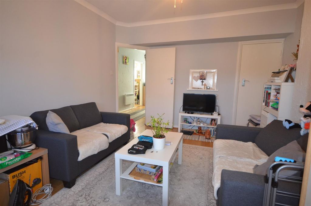 Property photo 3 of 8 290B Preston Road (9).Jpg