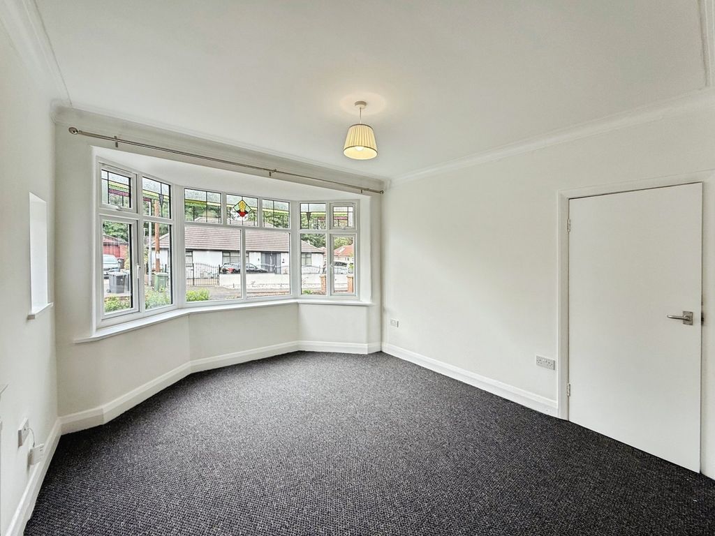 Property photo 2 of 17 Picture No. 14