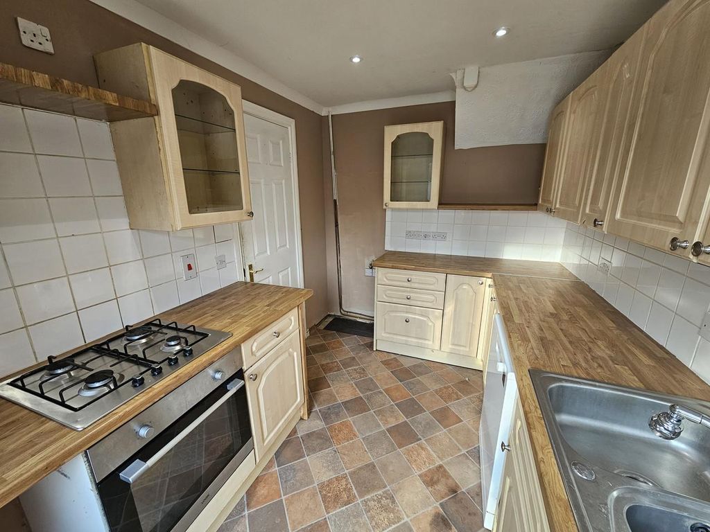 Property photo 2 of 13 Kitchen.Jpg