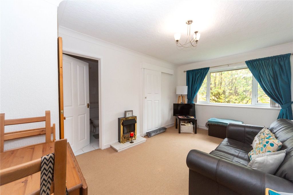 Property photo 2 of 6 Picture No. 04