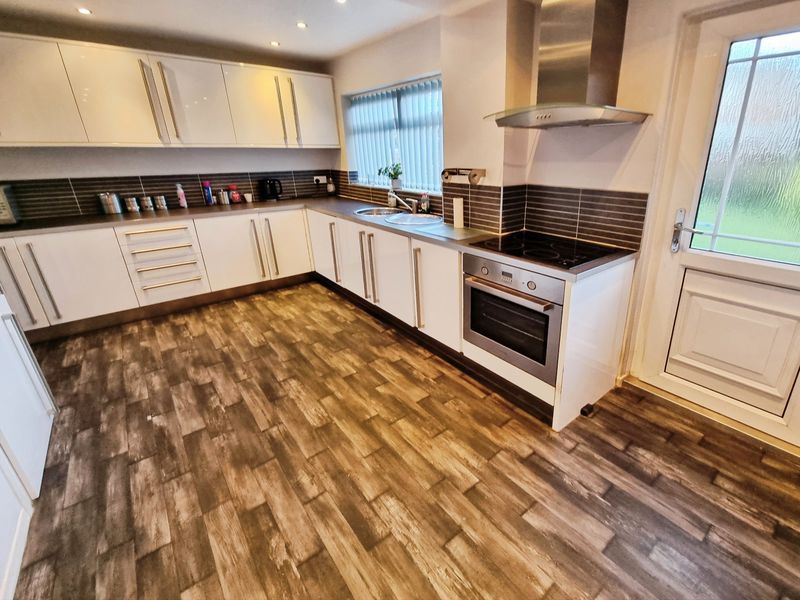 Property photo 2 of 11 Photo 9