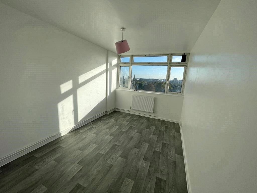 Property photo 3 of 6 Picture No. 01