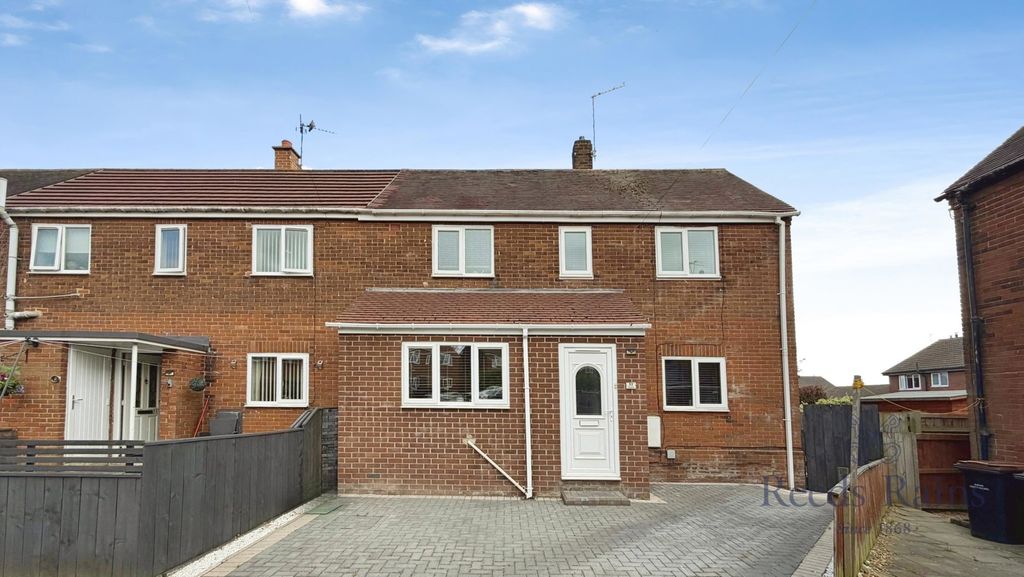 Property photo 1 of 15 External