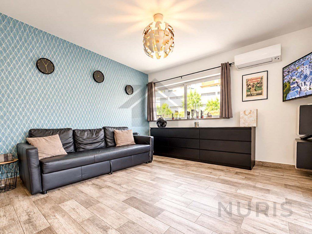 Property photo 1 of 17 Renovated 1+1 Bedroom Flat For Sale In Praia Da Rocha