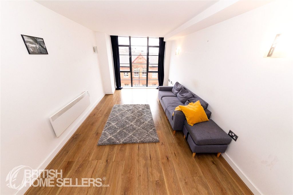 Property photo 2 of 17 Picture No. 22