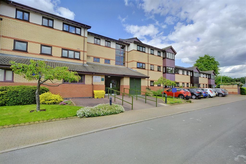 Property photo 1 of 13 Front.Jpeg