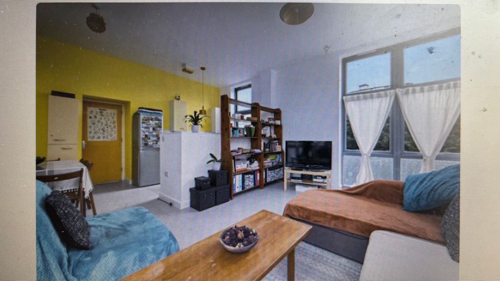 Property photo 2 of 9
