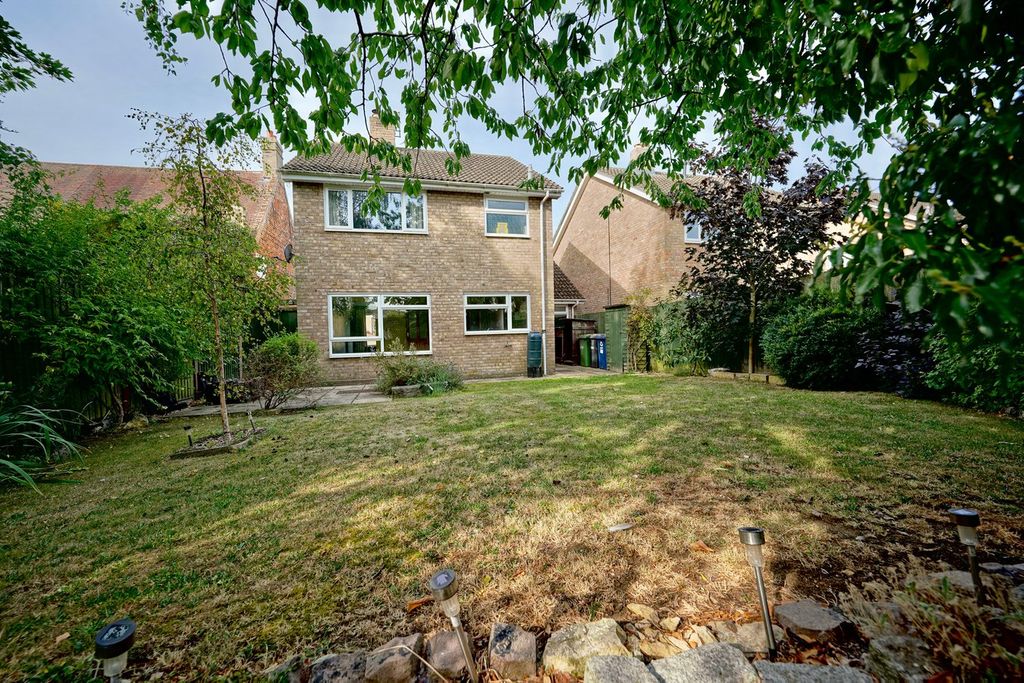 Property photo 2 of 11