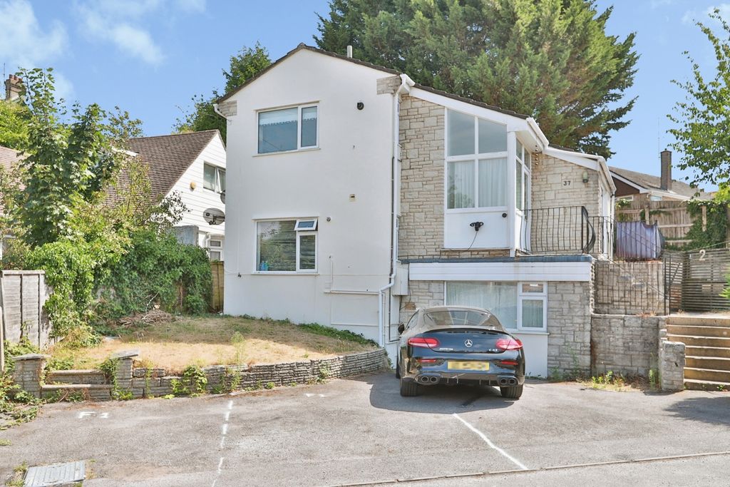 Property photo 1 of 16 Front