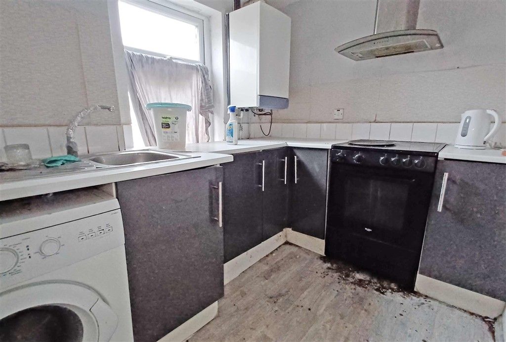 Property photo 2 of 6