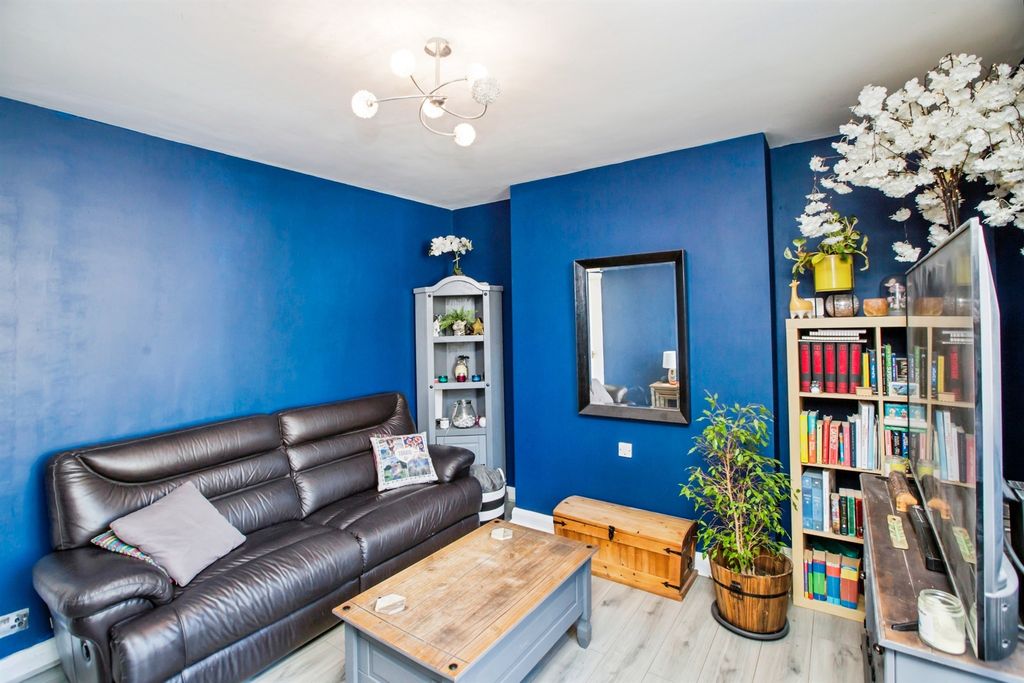 Property photo 3 of 16