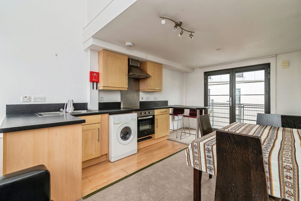 Property photo 3 of 15 Photo