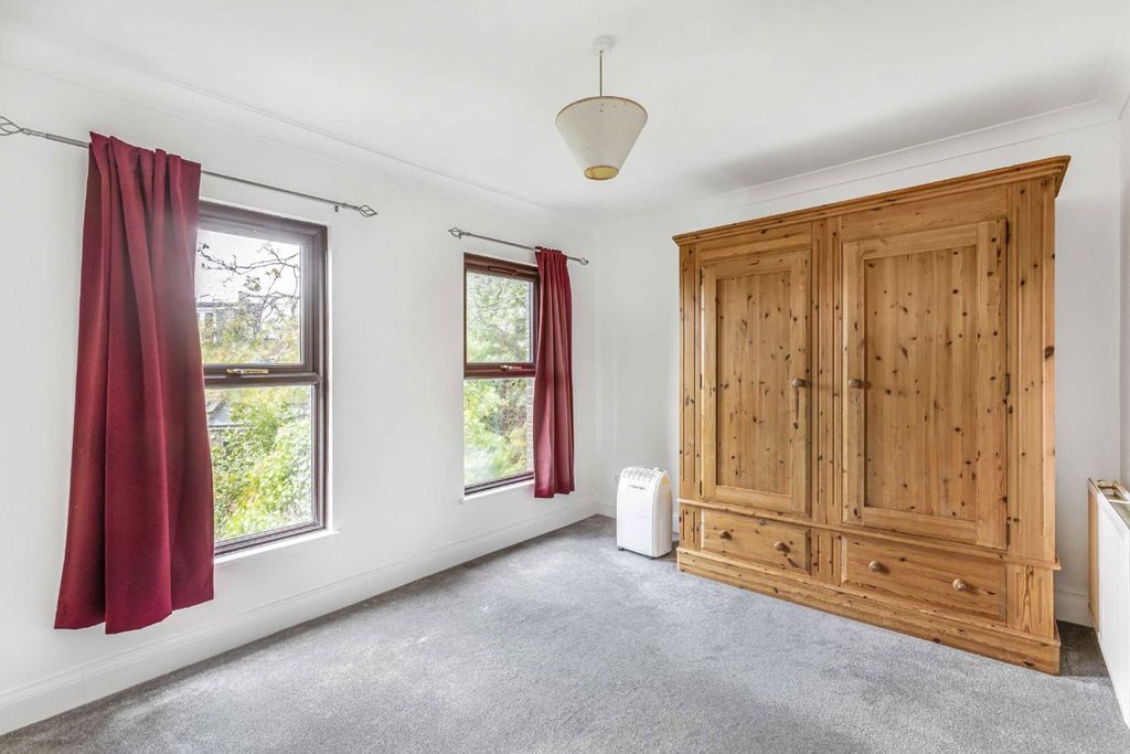 Property photo 3 of 5